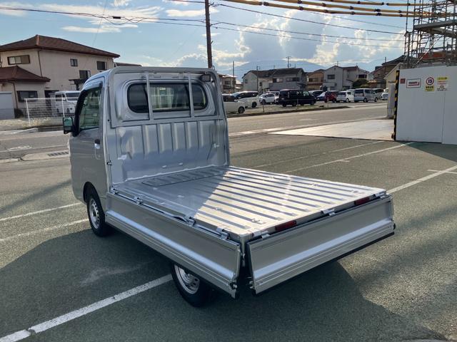 ハイゼットトラックスタンダード　農用スペシャル　４ＷＤ　ＣＶＴスマートアシスト・コーナーセンサー・切り替え式４ＷＤ（ＣＶＴ車）・スーパーデフロック・ハロゲンヘッドランプ・マニュアルエアコン・リア４枚リーフスプリング（山梨県）の中古車