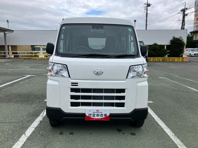 ハイゼットカーゴデラックス 4WD CVT AM/FMラジオデッキスマートアシスト・コーナーセンサー・3モード電子制御4WD(CVT車)・荷室長1,915mm・荷室幅1,410mm・荷室高1,250mm・ハロゲンヘッドランプ・マニュアルエアコン(山梨県)の中古車