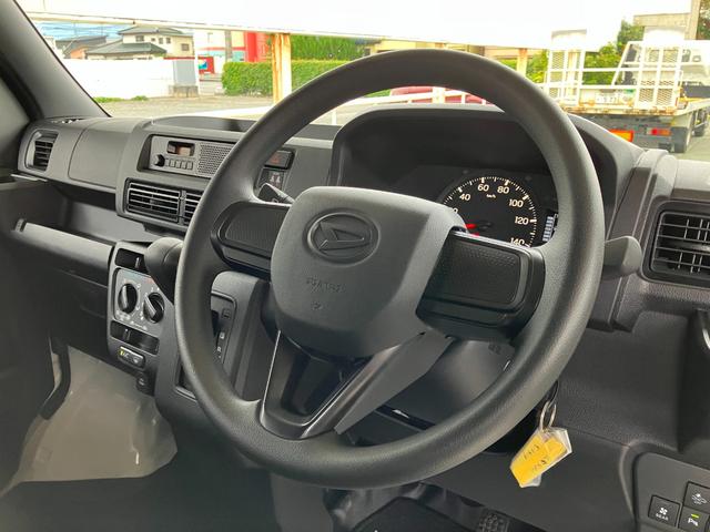 ハイゼットカーゴデラックス 4WD CVT AM/FMラジオデッキスマートアシスト・コーナーセンサー・3モード電子制御4WD(CVT車)・荷室長1,915mm・荷室幅1,410mm・荷室高1,250mm・ハロゲンヘッドランプ・マニュアルエアコン(山梨県)の中古車