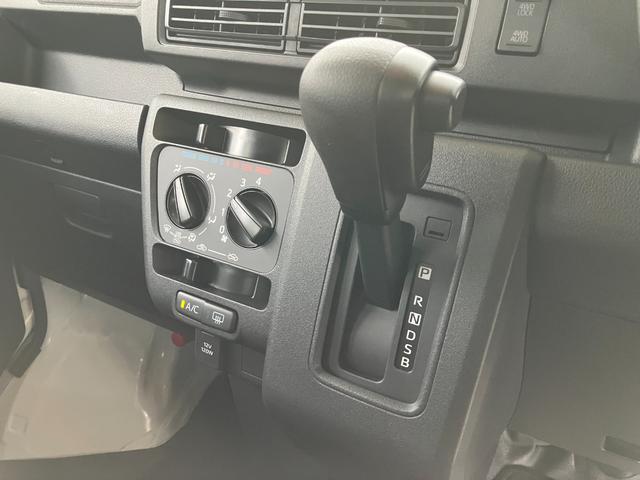 ハイゼットカーゴデラックス 4WD CVT AM/FMラジオデッキスマートアシスト・コーナーセンサー・3モード電子制御4WD(CVT車)・荷室長1,915mm・荷室幅1,410mm・荷室高1,250mm・ハロゲンヘッドランプ・マニュアルエアコン(山梨県)の中古車