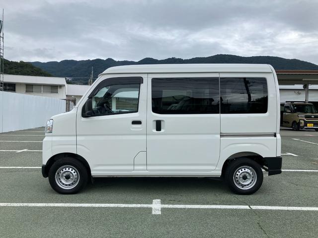 ハイゼットカーゴデラックス 4WD CVT AM/FMラジオデッキスマートアシスト・コーナーセンサー・3モード電子制御4WD(CVT車)・荷室長1,915mm・荷室幅1,410mm・荷室高1,250mm・ハロゲンヘッドランプ・マニュアルエアコン(山梨県)の中古車