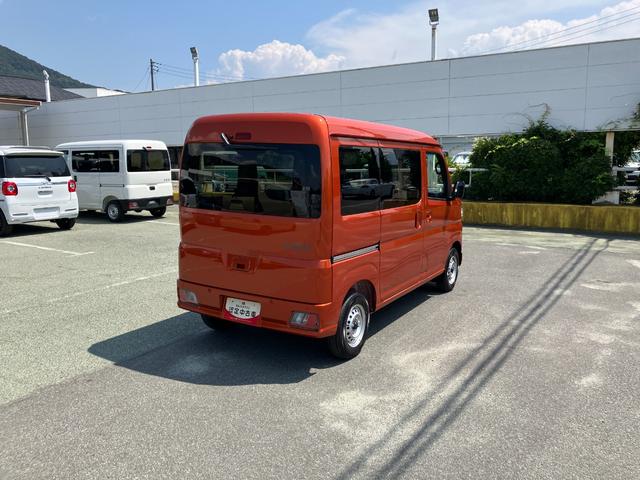 ハイゼットカーゴデラックス　４ＷＤ　ＣＶＴ　　ＡＭ／ＦＭラジオデッキスマートアシスト・コーナーセンサー・３モード電子制御４ＷＤ（ＣＶＴ車）・荷室長１，９１５ｍｍ・荷室幅１，４１０ｍｍ・荷室高１，２５０ｍｍ・ハロゲンヘッドランプ・マニュアルエアコン（山梨県）の中古車