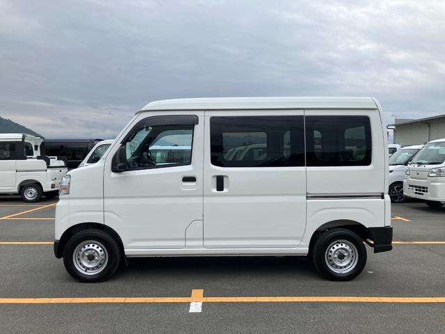 ハイゼットカーゴデラックス　４ＷＤ　ＣＶＴ　ドライブレコーダースマートアシスト・コーナーセンサー・３モード電子制御４ＷＤ（ＣＶＴ車）・荷室長１，９１５ｍｍ・荷室幅１，４１０ｍｍ・荷室高１，２５０ｍｍ・ハロゲンヘッドランプ・マニュアルエアコン（山梨県）の中古車