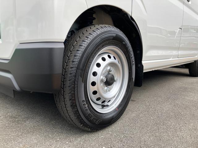ハイゼットカーゴデラックス　４ＷＤ　ＣＶＴ　ドライブレコーダースマートアシスト・コーナーセンサー・３モード電子制御４ＷＤ（ＣＶＴ車）・荷室長１，９１５ｍｍ・荷室幅１，４１０ｍｍ・荷室高１，２５０ｍｍ・ハロゲンヘッドランプ・マニュアルエアコン（山梨県）の中古車