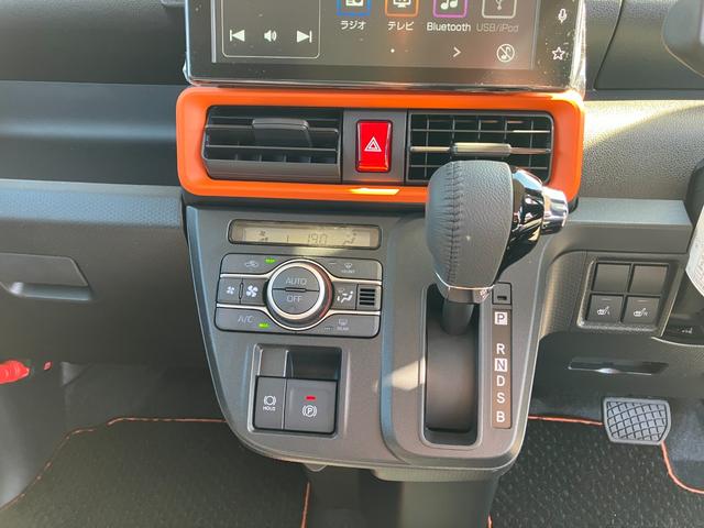 タントファンクロスターボ　４ＷＤ　ディスプレイオーディオスマートアシスト・ＬＥＤヘッドライト・１５インチアルミホイール・両側パワースライドドア・ＵＳＢソケット・運転席助手席シートヒーター・フルファブリックシート・本革巻ステアリングホイール（山梨県）の中古車