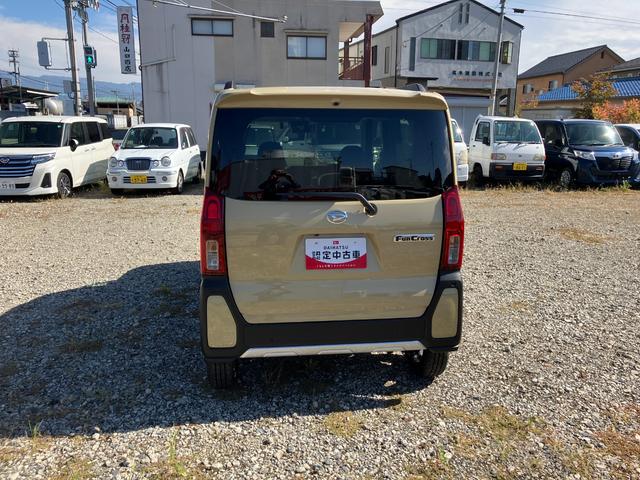 タントファンクロスターボ　４ＷＤ　ディスプレイオーディオスマートアシスト・ＬＥＤヘッドライト・１５インチアルミホイール・両側パワースライドドア・ＵＳＢソケット・運転席助手席シートヒーター・フルファブリックシート・本革巻ステアリングホイール（山梨県）の中古車