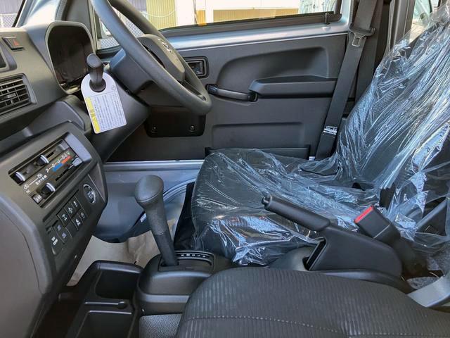 ハイゼットトラックジャンボエクストラ　オーディオレス　ＣＶＴスマートアシスト・コーナーセンサー・切り替え式４ＷＤ（ＣＶＴ車）・ＬＥＤヘッドランプ・ＬＥＤフォグランプ・ＬＥＤ大型作業灯・プッシュエンジンスタート（山梨県）の中古車