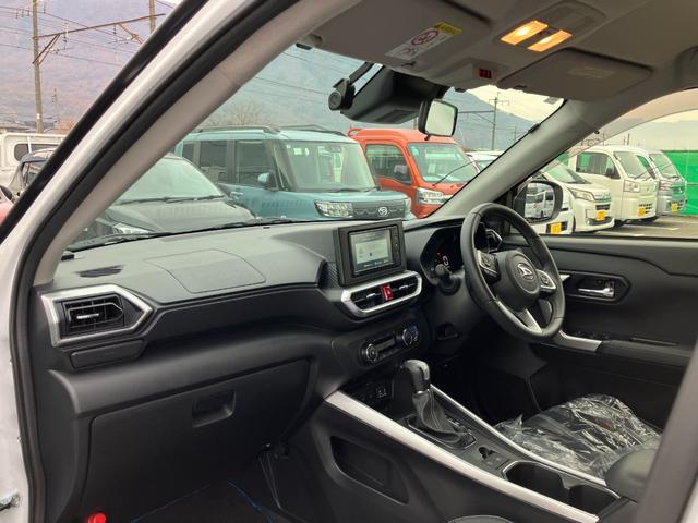 ロッキープレミアムG HEV 純正ナビゲーション ドラレコスマートアシスト・コーナーセンサー・ハイブリッド専用17インチアルミ・LEDヘッドランプ・(自動消灯システム)・シーケンシャルターンランプ・オートエアコン・運転席助手席シートヒーター(山梨県)の中古車