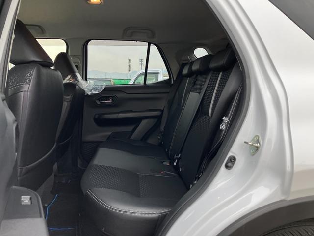 ロッキープレミアムG HEV 純正ナビゲーション ドラレコスマートアシスト・コーナーセンサー・ハイブリッド専用17インチアルミ・LEDヘッドランプ・(自動消灯システム)・シーケンシャルターンランプ・オートエアコン・運転席助手席シートヒーター(山梨県)の中古車