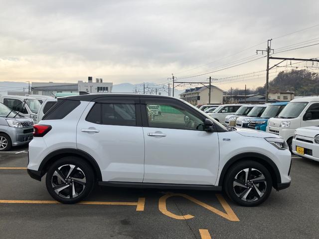 ロッキープレミアムG HEV 純正ナビゲーション ドラレコスマートアシスト・コーナーセンサー・ハイブリッド専用17インチアルミ・LEDヘッドランプ・(自動消灯システム)・シーケンシャルターンランプ・オートエアコン・運転席助手席シートヒーター(山梨県)の中古車