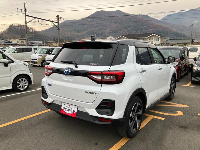 ロッキープレミアムG HEV 純正ナビゲーション ドラレコスマートアシスト・コーナーセンサー・ハイブリッド専用17インチアルミ・LEDヘッドランプ・(自動消灯システム)・シーケンシャルターンランプ・オートエアコン・運転席助手席シートヒーター(山梨県)の中古車