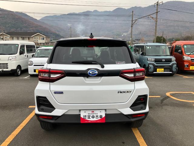 ロッキープレミアムG HEV 純正ナビゲーション ドラレコスマートアシスト・コーナーセンサー・ハイブリッド専用17インチアルミ・LEDヘッドランプ・(自動消灯システム)・シーケンシャルターンランプ・オートエアコン・運転席助手席シートヒーター(山梨県)の中古車