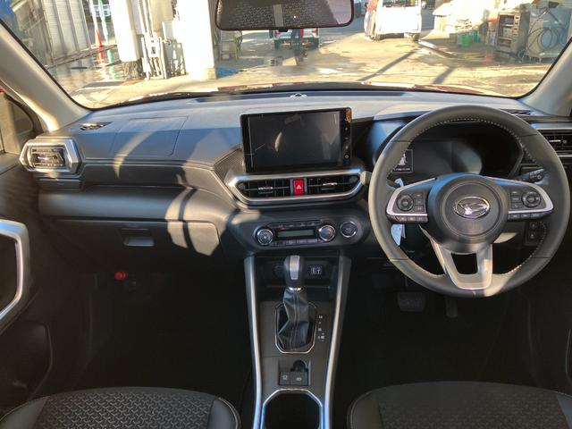 ロッキープレミアムＧ　ディスプレイオーディオ　パノラマモニタースマートアシスト・コーナーセンサー・１７インチアルミ・ＬＥＤヘッドランプ・（自動消灯システム）・オートエアコン・プッシュエンジンスタート（山梨県）の中古車