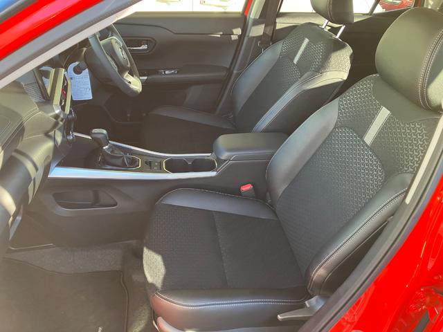 ロッキープレミアムＧ　ディスプレイオーディオ　パノラマモニタースマートアシスト・コーナーセンサー・１７インチアルミ・ＬＥＤヘッドランプ・（自動消灯システム）・オートエアコン・プッシュエンジンスタート（山梨県）の中古車