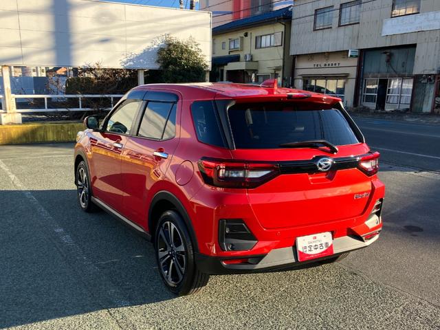 ロッキープレミアムＧ　ディスプレイオーディオ　パノラマモニタースマートアシスト・コーナーセンサー・１７インチアルミ・ＬＥＤヘッドランプ・（自動消灯システム）・オートエアコン・プッシュエンジンスタート（山梨県）の中古車