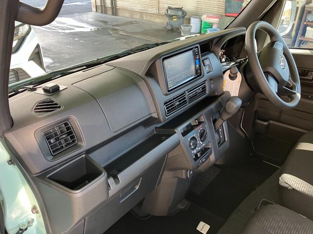 ハイゼットカーゴデッキバンG 4WD CVT 純正ナビ ドライブレコーダースマートアシスト・コーナーセンサー・3モード電子制御4WD(CVT車)・ハロゲンヘッドランプ・マニュアルエアコン・撥水フルファブリックシート・プッシュエンジンスタート(山梨県)の中古車