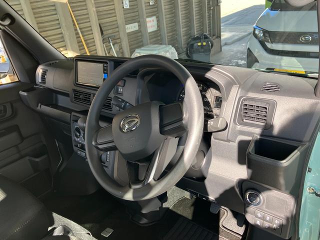 ハイゼットカーゴデッキバンG 4WD CVT 純正ナビ ドライブレコーダースマートアシスト・コーナーセンサー・3モード電子制御4WD(CVT車)・ハロゲンヘッドランプ・マニュアルエアコン・撥水フルファブリックシート・プッシュエンジンスタート(山梨県)の中古車