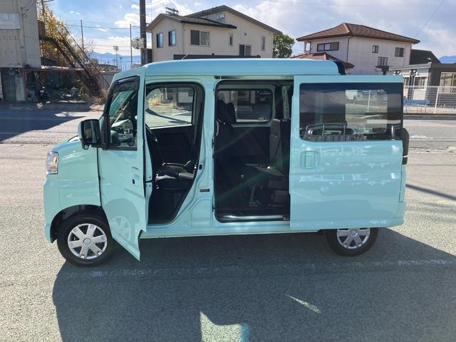 ハイゼットカーゴデッキバンG 4WD CVT 純正ナビ ドライブレコーダースマートアシスト・コーナーセンサー・3モード電子制御4WD(CVT車)・ハロゲンヘッドランプ・マニュアルエアコン・撥水フルファブリックシート・プッシュエンジンスタート(山梨県)の中古車