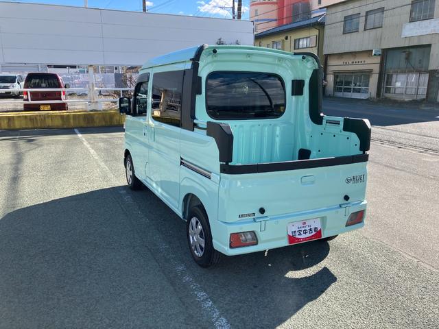 ハイゼットカーゴデッキバンG 4WD CVT 純正ナビ ドライブレコーダースマートアシスト・コーナーセンサー・3モード電子制御4WD(CVT車)・ハロゲンヘッドランプ・マニュアルエアコン・撥水フルファブリックシート・プッシュエンジンスタート(山梨県)の中古車