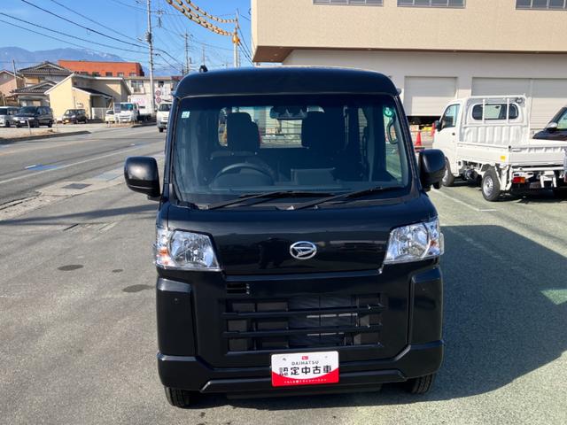 ハイゼットカーゴクルーズ　ディスプレイオーディオ装備　　バックモニタースマートアシスト・コーナーセンサー・３モード電子制御４ＷＤ（ＣＶＴ車）・荷室長１，９１５ｍｍ・荷室幅１，４１０ｍｍ・荷室高１，２５０ｍｍ・ハロゲンヘッドランプ・マニュアルエアコン（山梨県）の中古車