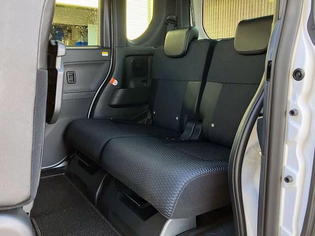 タントカスタムＲＳ　純正ナビゲーション　バックモニタースマートアシスト・ＬＥＤヘッドライト・１５インチアルミホイール・両側パワースライドドア・ＵＳＢソケット・運転席助手席シートヒーター・レザー調Ｘフルファブリックシート・本革巻ステアリングホイール（山梨県）の中古車