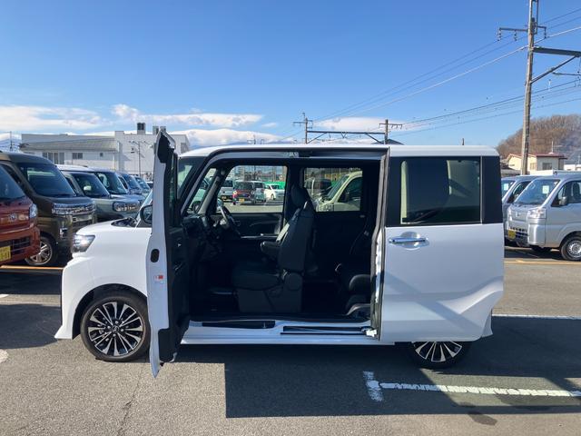 タントカスタムＲＳ　純正ナビゲーション　バックモニタースマートアシスト・ＬＥＤヘッドライト・１５インチアルミホイール・両側パワースライドドア・ＵＳＢソケット・運転席助手席シートヒーター・レザー調Ｘフルファブリックシート・本革巻ステアリングホイール（山梨県）の中古車