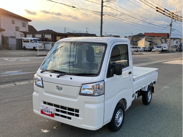 ハイゼットトラックスタンダード　４ＷＤ　ＭＴ　ＡＭ／ＦＭラジオデッキスマートアシスト・荷台フロア長２，０３０ｍｍ・荷台幅１，４１０ｍｍ・防錆鋼鈑・ハロゲンヘッドランプ・マニュアルエアコン（山梨県）の中古車