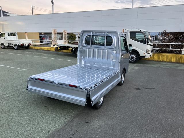 ハイゼットトラックスタンダード　４ＷＤ　ＣＶＴ　ＡＭ／ＦＭラジオデッキスマートアシスト・切り替え式４ＷＤ（ＣＶＴ車）・荷台フロア長２，０３０ｍｍ・荷台幅１，４１０ｍｍ・防錆鋼鈑・ハロゲンヘッドランプ・マニュアルエアコン（山梨県）の中古車