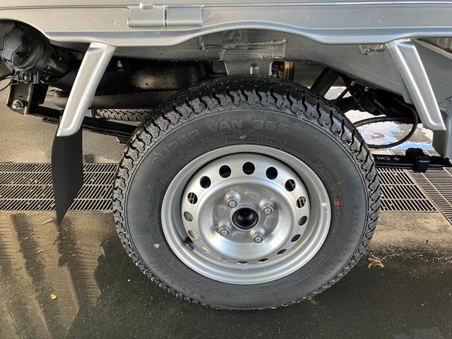 ハイゼットトラックスタンダード　４ＷＤ　ＣＶＴ　ＡＭ／ＦＭラジオデッキスマートアシスト・切り替え式４ＷＤ（ＣＶＴ車）・荷台フロア長２，０３０ｍｍ・荷台幅１，４１０ｍｍ・防錆鋼鈑・ハロゲンヘッドランプ・マニュアルエアコン（山梨県）の中古車