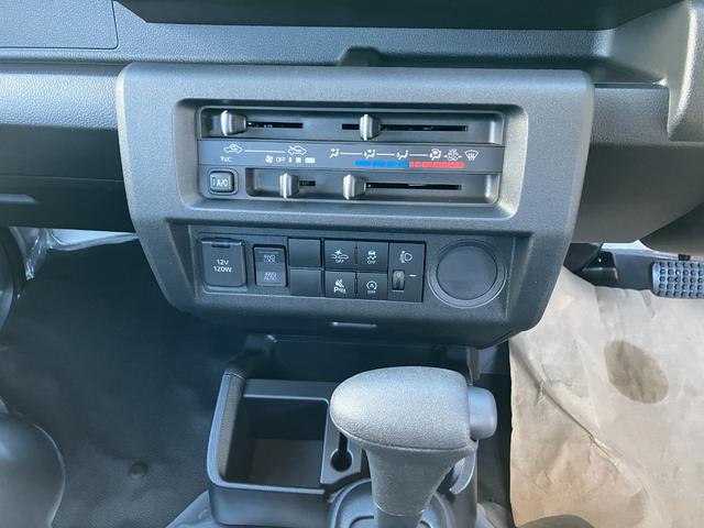 ハイゼットトラックスタンダード 4WD CVT AM/FMラジオデッキスマートアシスト・切り替え式4WD(CVT車)・荷台フロア長2,030mm・荷台幅1,410mm・防錆鋼鈑・ハロゲンヘッドランプ・マニュアルエアコン(山梨県)の中古車