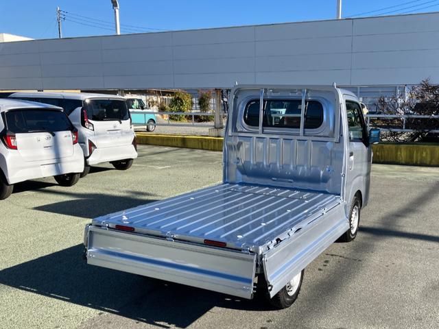 ハイゼットトラックスタンダード 4WD CVT AM/FMラジオデッキスマートアシスト・切り替え式4WD(CVT車)・荷台フロア長2,030mm・荷台幅1,410mm・防錆鋼鈑・ハロゲンヘッドランプ・マニュアルエアコン(山梨県)の中古車