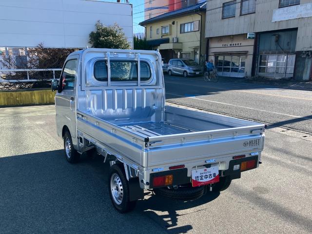 ハイゼットトラックスタンダード 4WD CVT AM/FMラジオデッキスマートアシスト・切り替え式4WD(CVT車)・荷台フロア長2,030mm・荷台幅1,410mm・防錆鋼鈑・ハロゲンヘッドランプ・マニュアルエアコン(山梨県)の中古車