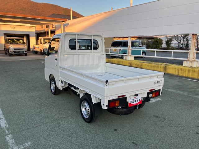 ハイゼットトラックスタンダード　４ＷＤ　ＭＴ　ＡＭ／ＦＭラジオデッキスマートアシスト・荷台フロア長２，０３０ｍｍ・荷台幅１，４１０ｍｍ・防錆鋼鈑・ハロゲンヘッドランプ・マニュアルエアコン（山梨県）の中古車