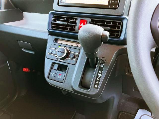 タントＸ　純正ナビゲーション　バックモニタースマートアシスト・ＬＥＤヘッドランプ・ヘッドランプ自動消灯機能・プッシュエンジンスタート・セキュリティアラーム・オートエアコン・左側パワースライドドア・電動格納ドアミラー（山梨県）の中古車