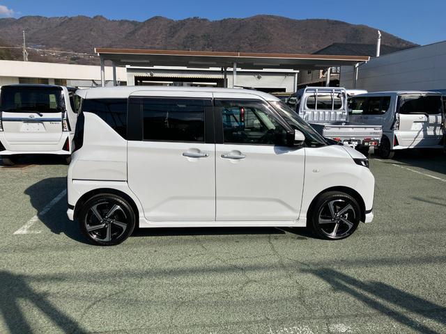 ムーヴＲＳ　４ＷＤ　純正１０インチナビ　パノラマモニタースマートアシスト・フルＬＥＤヘッドランプ・ＬＥＤフォグランプ・１４インチアルミホイール・プッシュエンジンスタート・両側パワースライドドア・ＵＳＢソケット（山梨県）の中古車