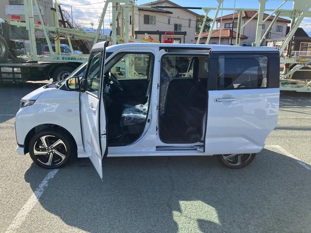 ムーヴＲＳ　４ＷＤ　純正１０インチナビ　パノラマモニタースマートアシスト・フルＬＥＤヘッドランプ・ＬＥＤフォグランプ・１４インチアルミホイール・プッシュエンジンスタート・両側パワースライドドア・ＵＳＢソケット（山梨県）の中古車