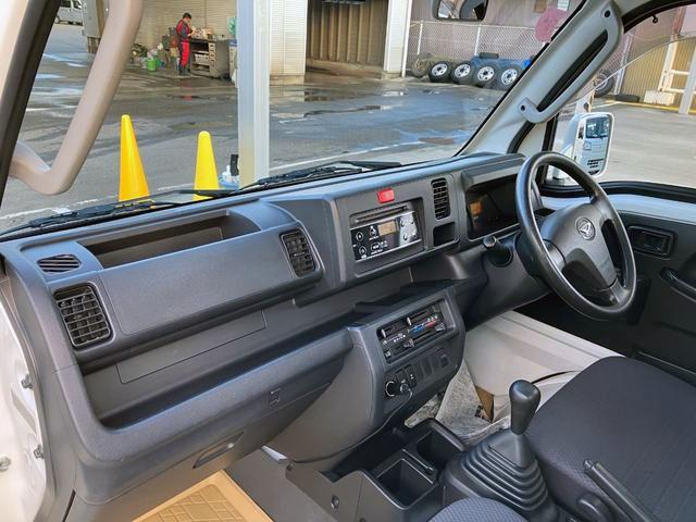 ハイゼットトラックエクストラ　４ＷＤ　ＭＴスマートアシスト・コーナーセンサー・切り替え式４ＷＤ（ＣＶＴ車）・電動格納ミラー・スーパーＵＶ＆ＩＲカットガラス（フロントウィンドウ）・ハロゲンヘッドランプ・マニュアルエアコン（山梨県）の中古車