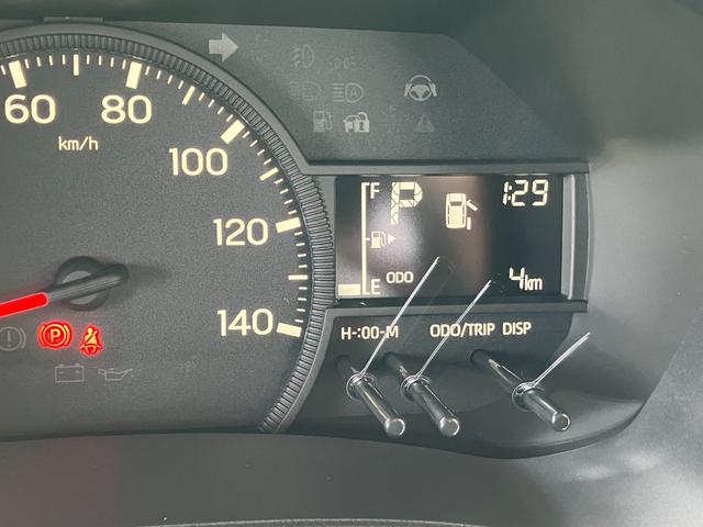 ハイゼットカーゴデラックス　４ＷＤ　ＣＶＴ　ＡＭ／ＦＭラジオデッキスマートアシスト・コーナーセンサー・３モード電子制御４ＷＤ（ＣＶＴ車）・荷室長１，９１５ｍｍ・荷室幅１，４１０ｍｍ・荷室高１，２５０ｍｍ・ハロゲンヘッドランプ・マニュアルエアコン（山梨県）の中古車