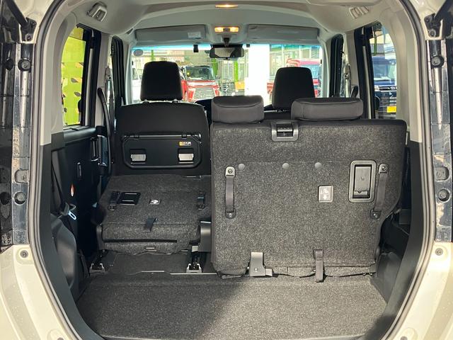 トールカスタムＧ　リミテッドII　ＳＡIII　４ＷＤキーフリーシステム　ワンオーナー　スマートキー　フルタイム４ＷＤ　両電動スライドドア　電動格納ドアミラープッシュ式エンジンスタートボタン　オートエアコン（山梨県）の中古車