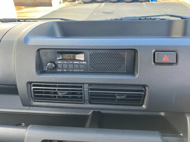 ハイゼットトラックスタンダード 4WD MT AM/FMラジオデッキ荷台フロア長2,030mm・荷台幅1,410mm・防錆鋼鈑・ハロゲンヘッドランプ・マニュアルエアコン(山梨県)の中古車