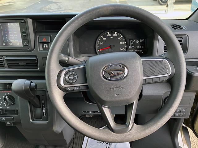 ハイゼットカーゴデッキバンＧ　２ＷＤ　ＣＶＴ　ディスプレイオーディオスマートアシスト・コーナーセンサー・ハロゲンヘッドランプ・マニュアルエアコン・撥水フルファブリックシート・プッシュエンジンスタート（山梨県）の中古車