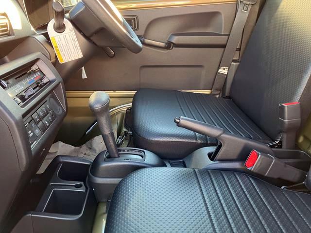 ハイゼットトラックスタンダード　４ＷＤ　ＣＶＴ　ＡＭ／ＦＭラジオデッキスマートアシスト・切り替え式４ＷＤ（ＣＶＴ車）・荷台フロア長２，０３０ｍｍ・荷台幅１，４１０ｍｍ・防錆鋼鈑・ハロゲンヘッドランプ・マニュアルエアコン（山梨県）の中古車