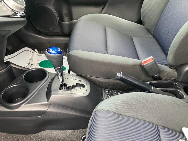 アクアＳ　整備付き　１年保証運転席エアバッグ　ＡＢＳ　プッシュ式エンジンスタートボタン　オートエアコン　電動格納ドアミラー　パワーウィンドウ（山梨県）の中古車