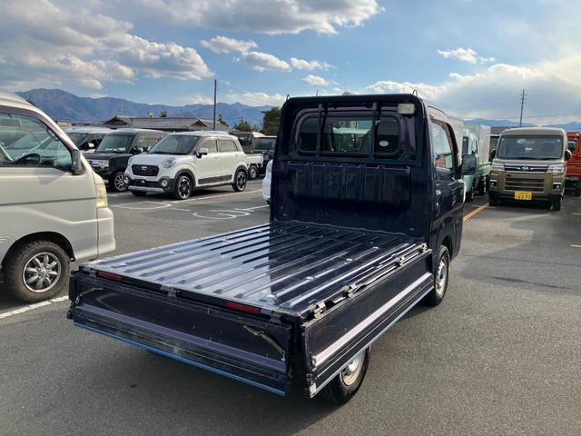 ハイゼットトラックエクストラ　４ＷＤ　ＭＴ　荷台傷多　キャビンクリア剥げ（山梨県）の中古車