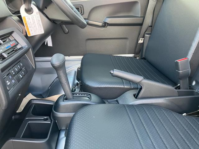 ハイゼットトラックスタンダード　農用スペシャル　ＡＭ／ＦＭラジオデッキ　ＣＶＴスマートアシスト・コーナーセンサー・切り替え式４ＷＤ（ＣＶＴ車）・スーパーデフロック・ハロゲンヘッドランプ・マニュアルエアコン・リア４枚リーフスプリング（山梨県）の中古車