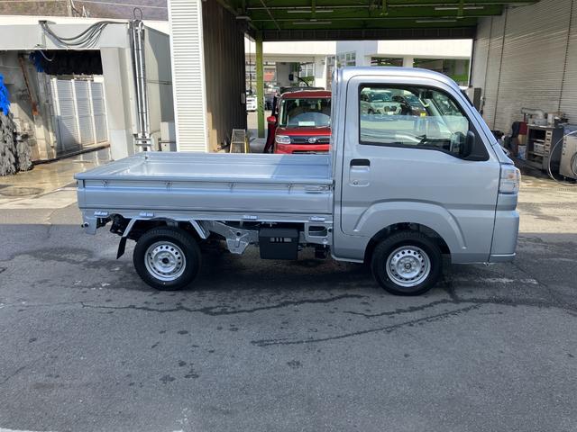 ハイゼットトラックスタンダード　農用スペシャル　ＡＭ／ＦＭラジオデッキ　ＣＶＴスマートアシスト・コーナーセンサー・切り替え式４ＷＤ（ＣＶＴ車）・スーパーデフロック・ハロゲンヘッドランプ・マニュアルエアコン・リア４枚リーフスプリング（山梨県）の中古車