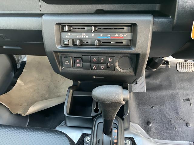 ハイゼットトラックスタンダード　４ＷＤ　ＣＶＴ　ＡＭ／ＦＭラジオデッキスマートアシスト・切り替え式４ＷＤ（ＣＶＴ車）・荷台フロア長２，０３０ｍｍ・荷台幅１，４１０ｍｍ・防錆鋼鈑・ハロゲンヘッドランプ・マニュアルエアコン（山梨県）の中古車