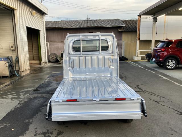 ハイゼットトラックスタンダード　４ＷＤ　ＣＶＴ　ＡＭ／ＦＭラジオデッキスマートアシスト・切り替え式４ＷＤ（ＣＶＴ車）・荷台フロア長２，０３０ｍｍ・荷台幅１，４１０ｍｍ・防錆鋼鈑・ハロゲンヘッドランプ・マニュアルエアコン（山梨県）の中古車