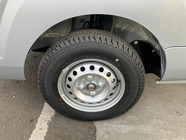 ハイゼットトラックスタンダード　４ＷＤ　ＣＶＴ　ＡＭ／ＦＭラジオデッキスマートアシスト・切り替え式４ＷＤ（ＣＶＴ車）・荷台フロア長２，０３０ｍｍ・荷台幅１，４１０ｍｍ・防錆鋼鈑・ハロゲンヘッドランプ・マニュアルエアコン（山梨県）の中古車