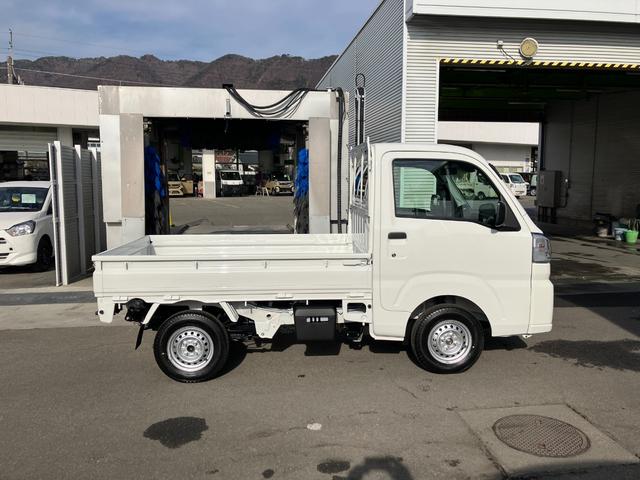 ハイゼットトラックスタンダード 農用スペシャル 4WD CVTスマートアシスト・コーナーセンサー・切り替え式4WD(CVT車)・スーパーデフロック・ハロゲンヘッドランプ・マニュアルエアコン・リア4枚リーフスプリング(山梨県)の中古車